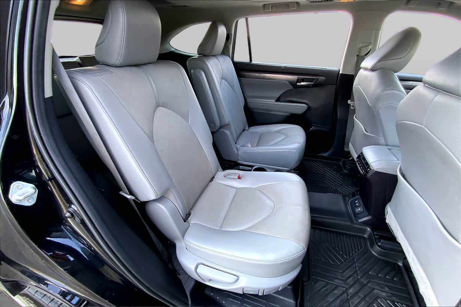2021 Toyota Highlander Platinum Midnight Black Metallic at Group 1 Toyota Southwest