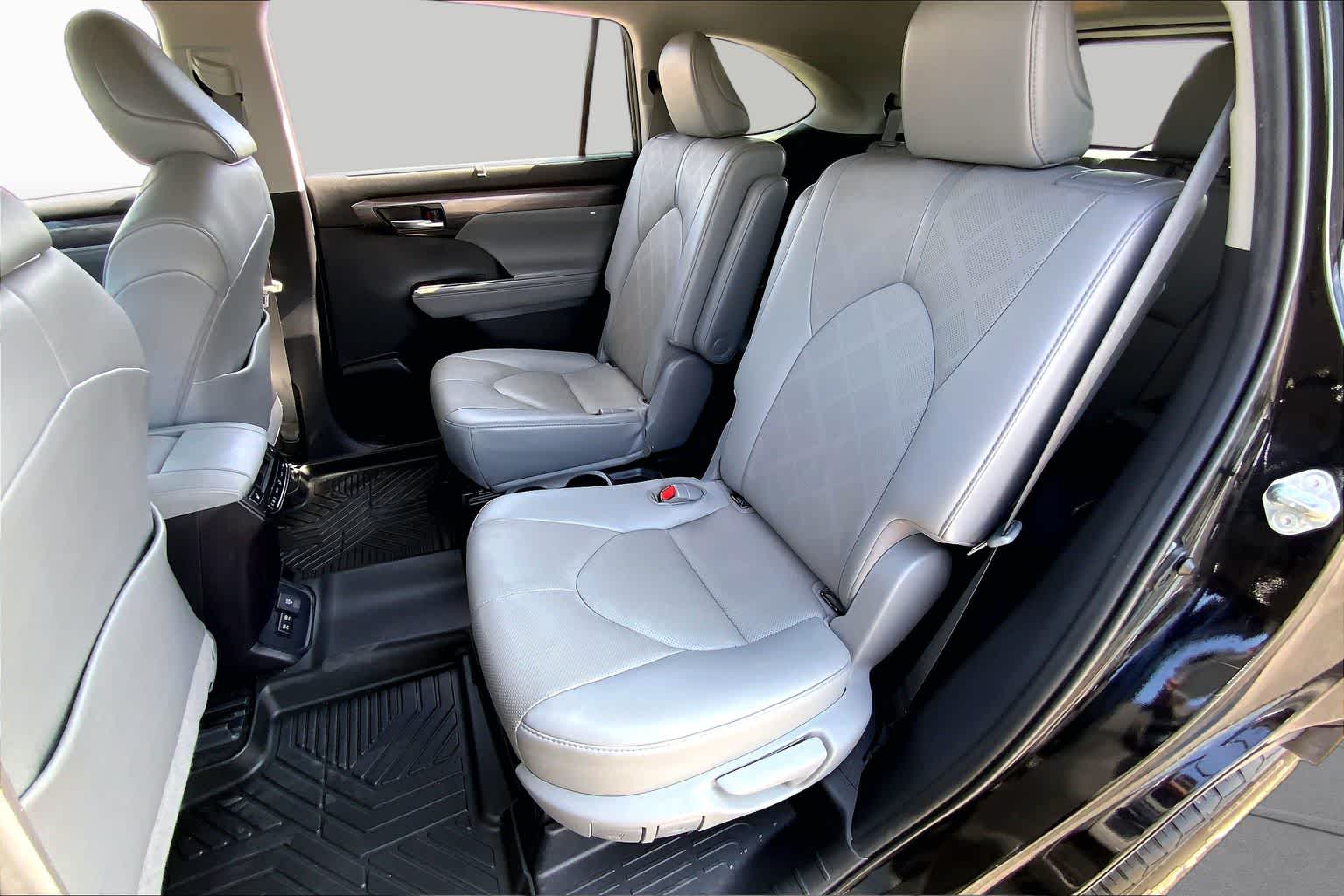 2021 Toyota Highlander Platinum Midnight Black Metallic at Group 1 Toyota Southwest