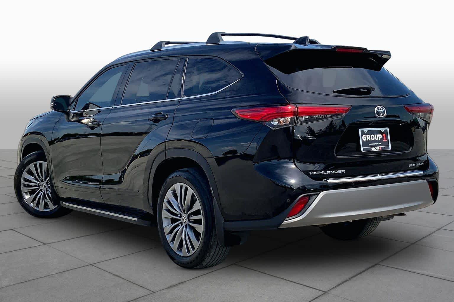 2021 Toyota Highlander Platinum Midnight Black Metallic at HGreg Houston