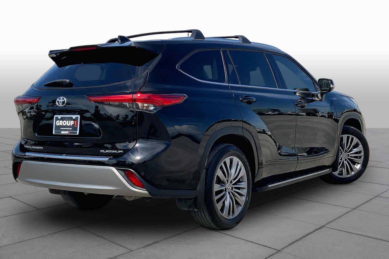 2021 Toyota Highlander Platinum Midnight Black Metallic at HGreg Houston