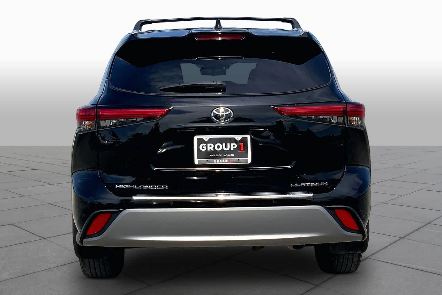 2021 Toyota Highlander Platinum Midnight Black Metallic at HGreg Houston