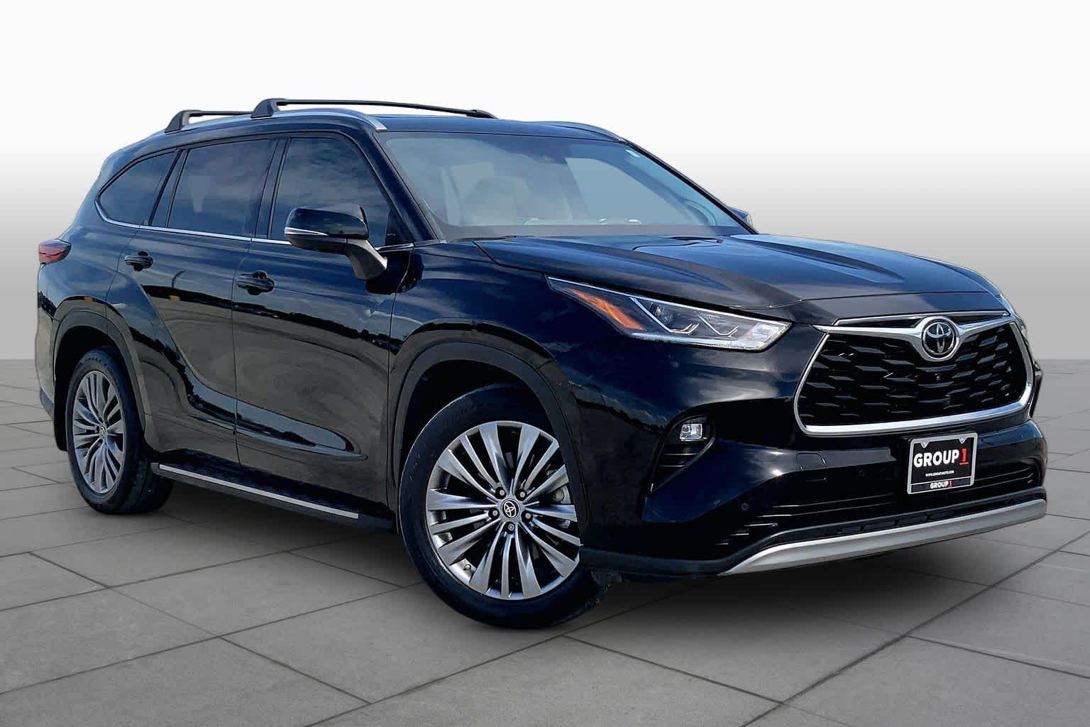 2021 Toyota Highlander Platinum Midnight Black Metallic at HGreg Houston