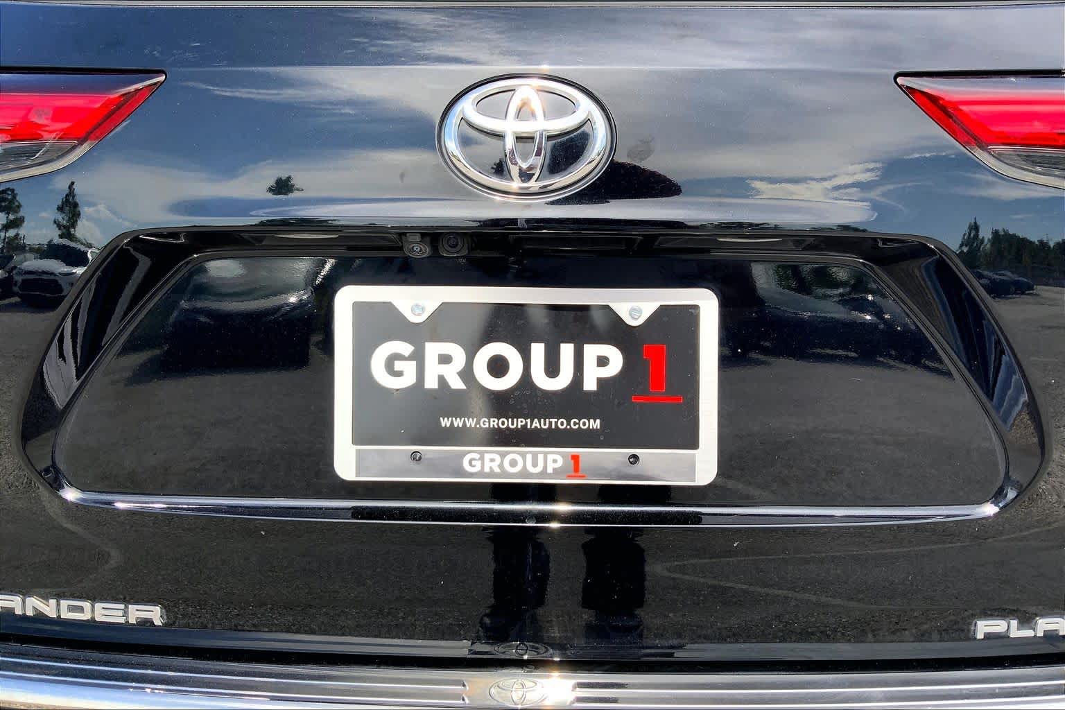 2021 Toyota Highlander Platinum Midnight Black Metallic at HGreg Houston