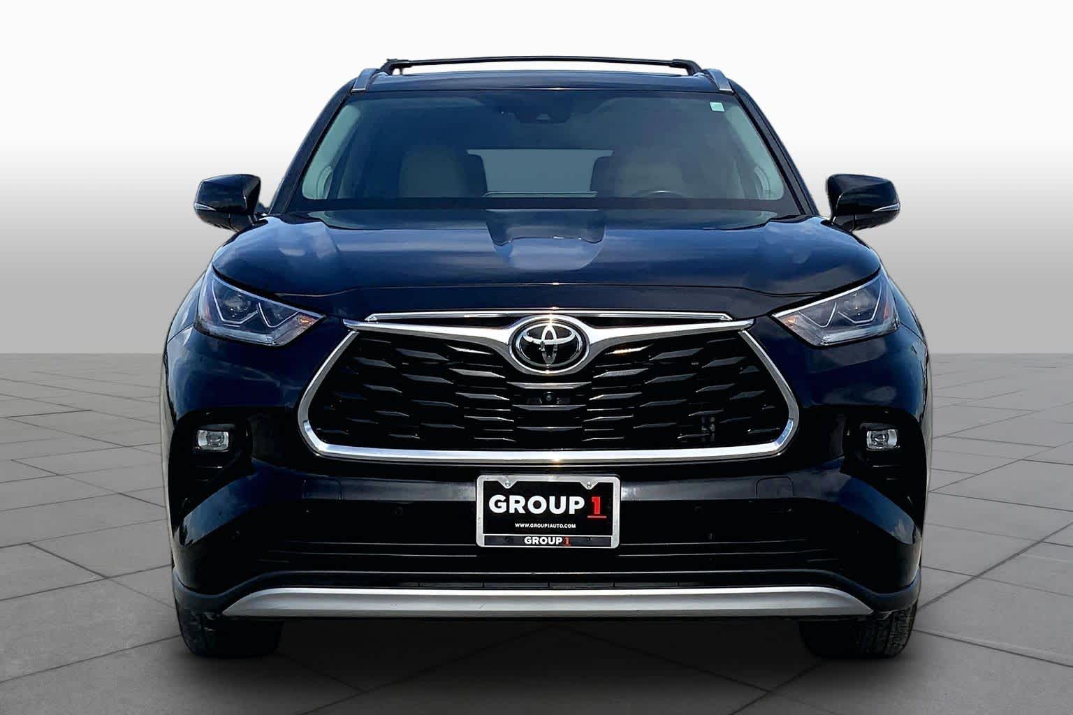2021 Toyota Highlander Platinum Midnight Black Metallic at HGreg Houston