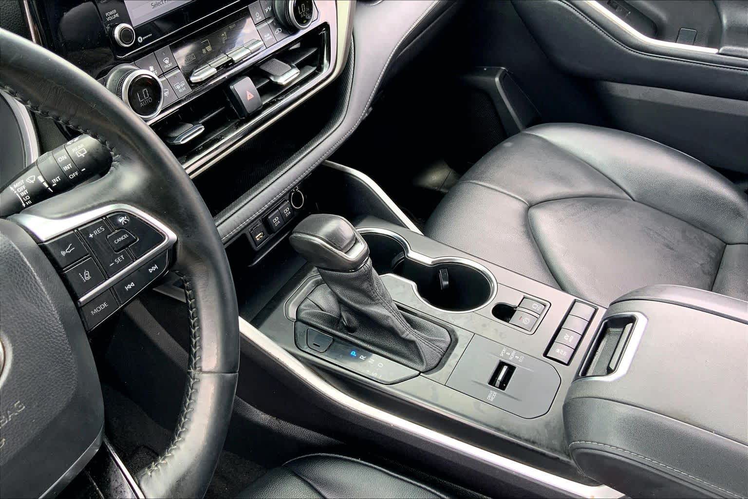 2021 Toyota Highlander Hybrid XLE Magnetic Gray Metallic at HGreg Houston