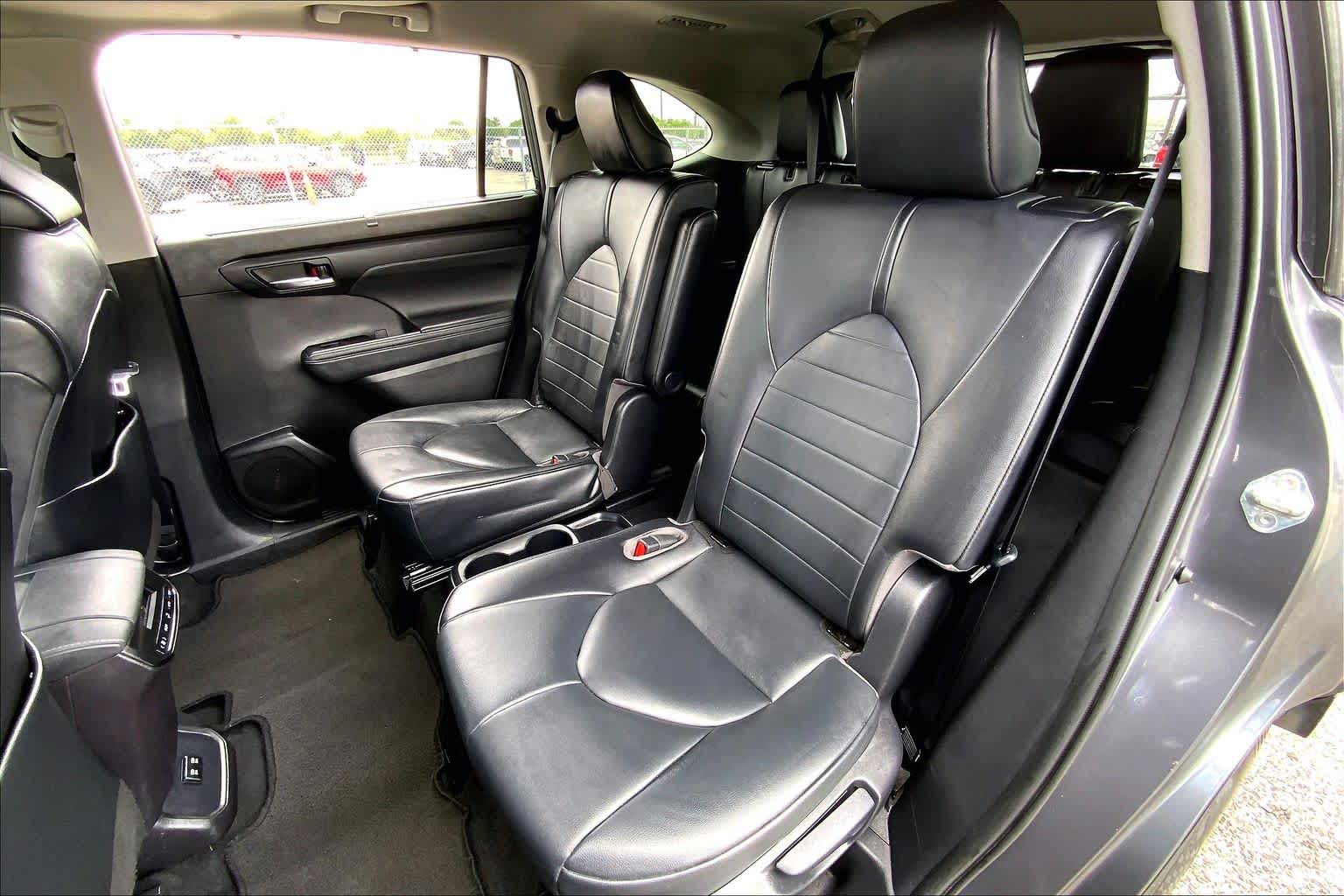 2021 Toyota Highlander Hybrid XLE Magnetic Gray Metallic at HGreg Houston