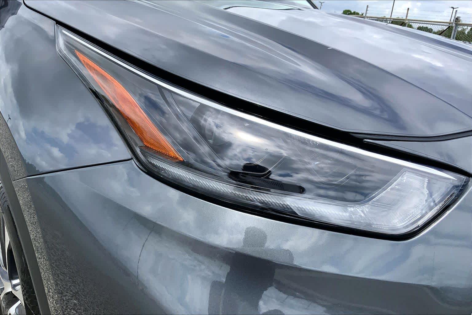 2021 Toyota Highlander Hybrid XLE Magnetic Gray Metallic at HGreg Houston