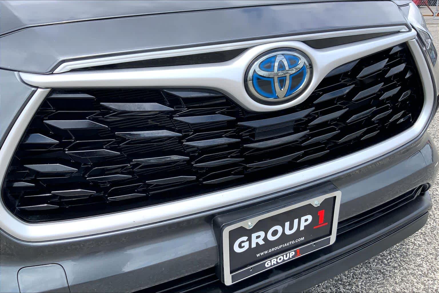 2021 Toyota Highlander Hybrid XLE Magnetic Gray Metallic at HGreg Houston
