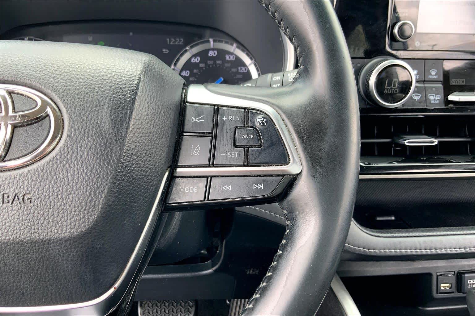 2021 Toyota Highlander Hybrid XLE Magnetic Gray Metallic at HGreg Houston