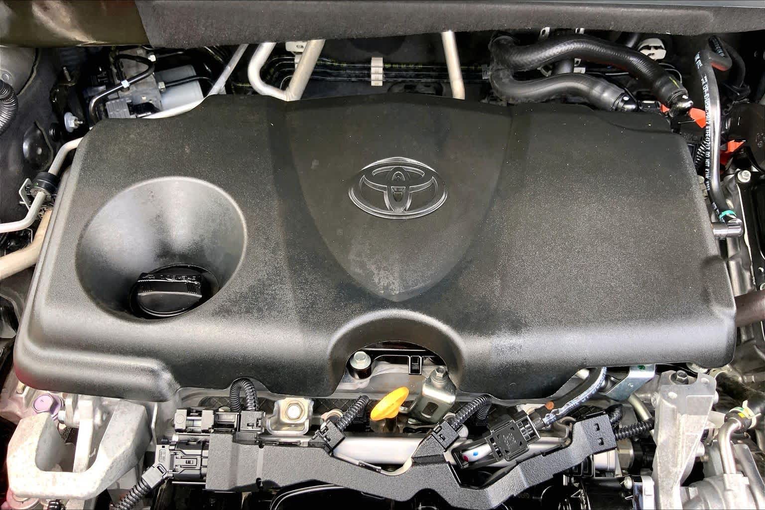2021 Toyota Highlander Hybrid XLE Magnetic Gray Metallic at HGreg Houston