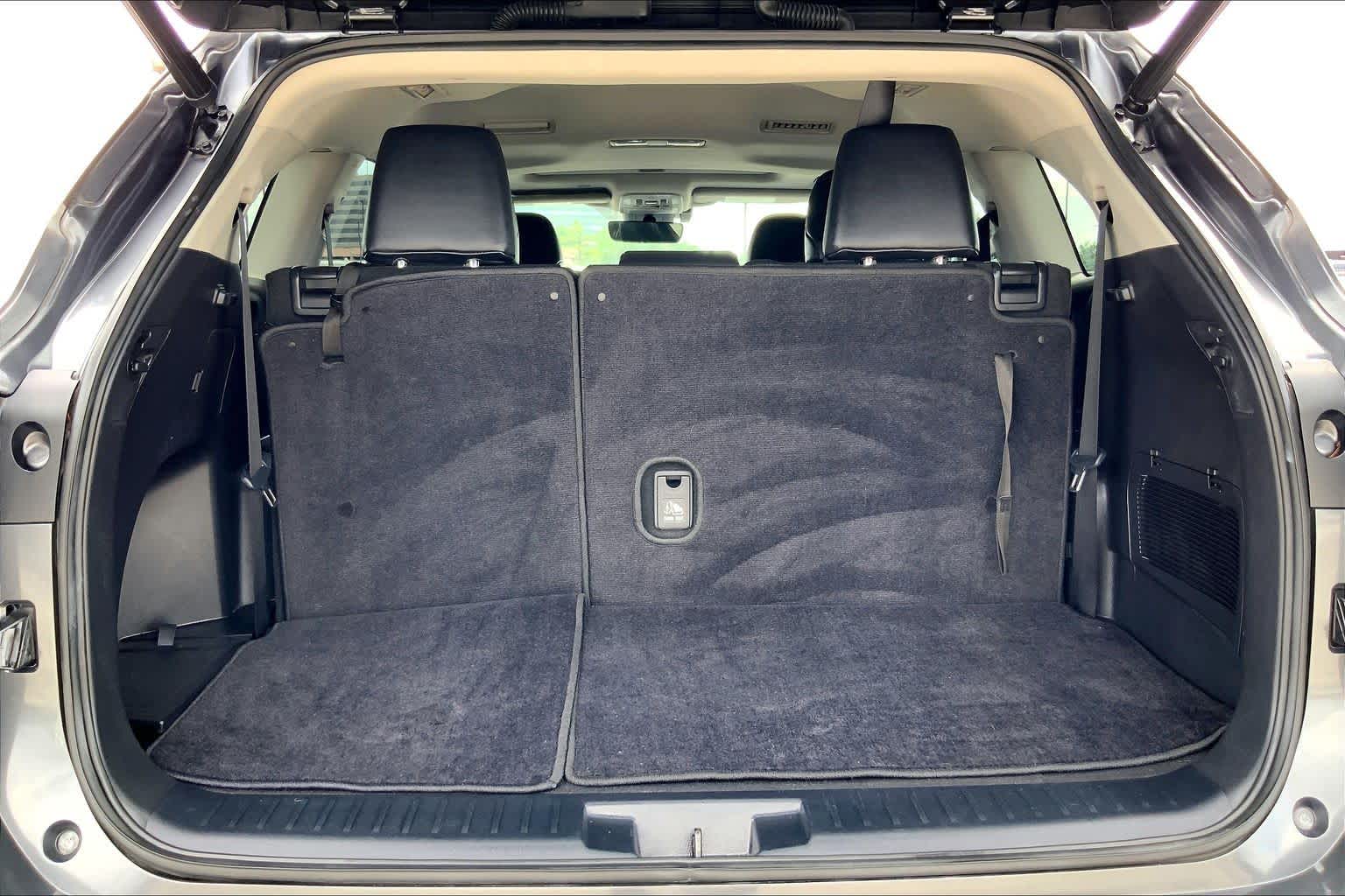 2021 Toyota Highlander Hybrid XLE Magnetic Gray Metallic at HGreg Houston