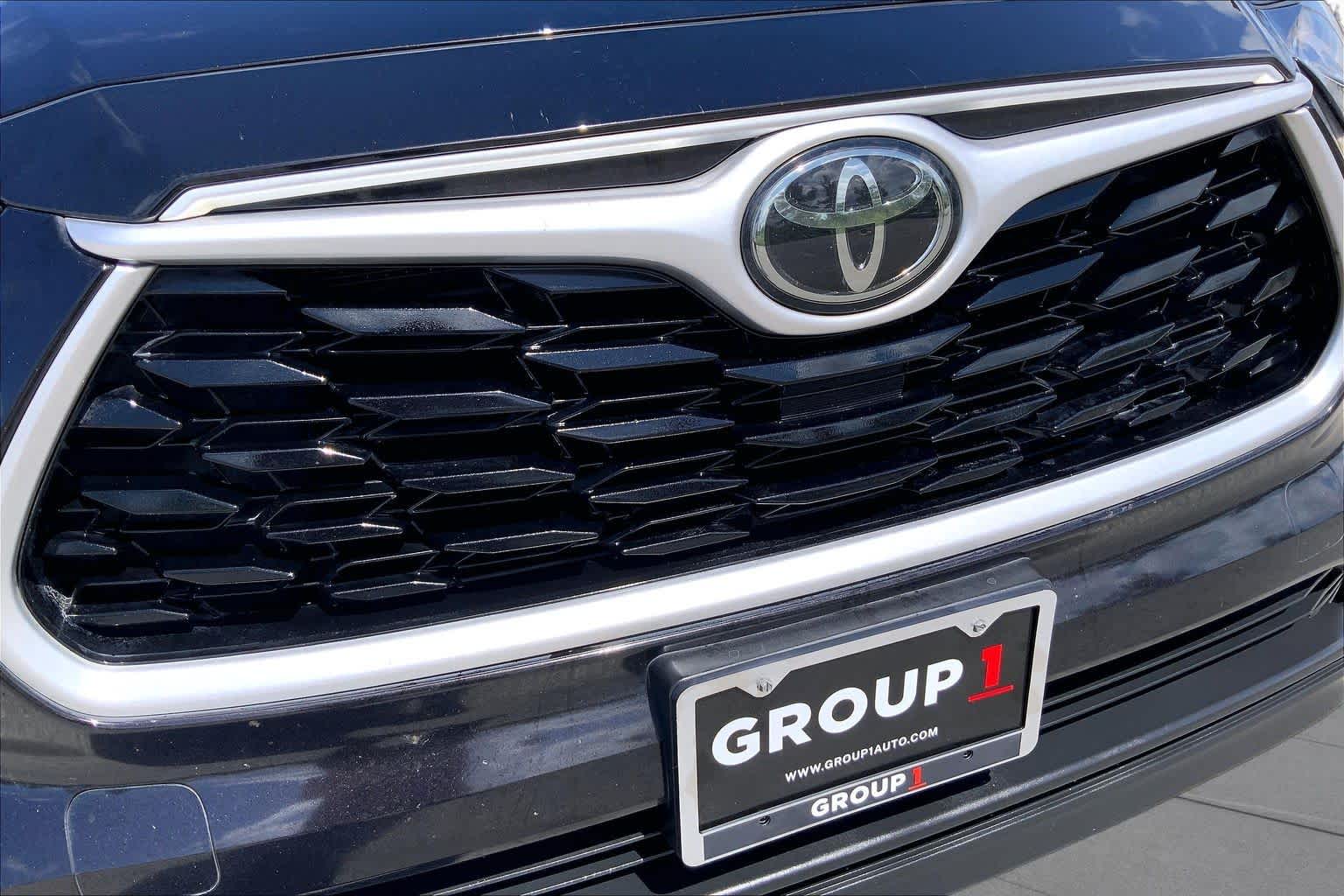 2020 Toyota Highlander XLE Opulent Amber at Group 1 Toyota Southwest
