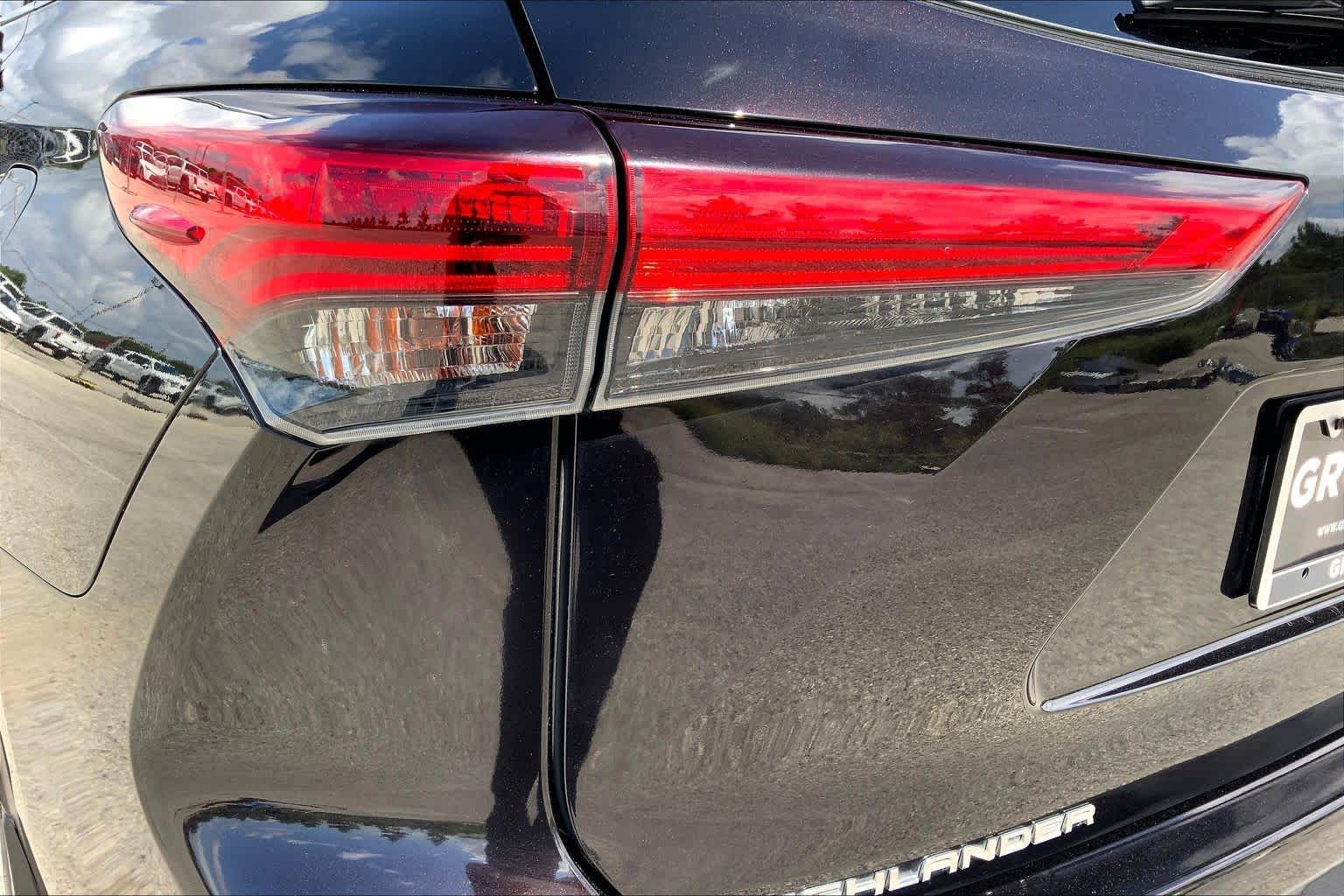 2020 Toyota Highlander XLE Opulent Amber at Group 1 Toyota Southwest