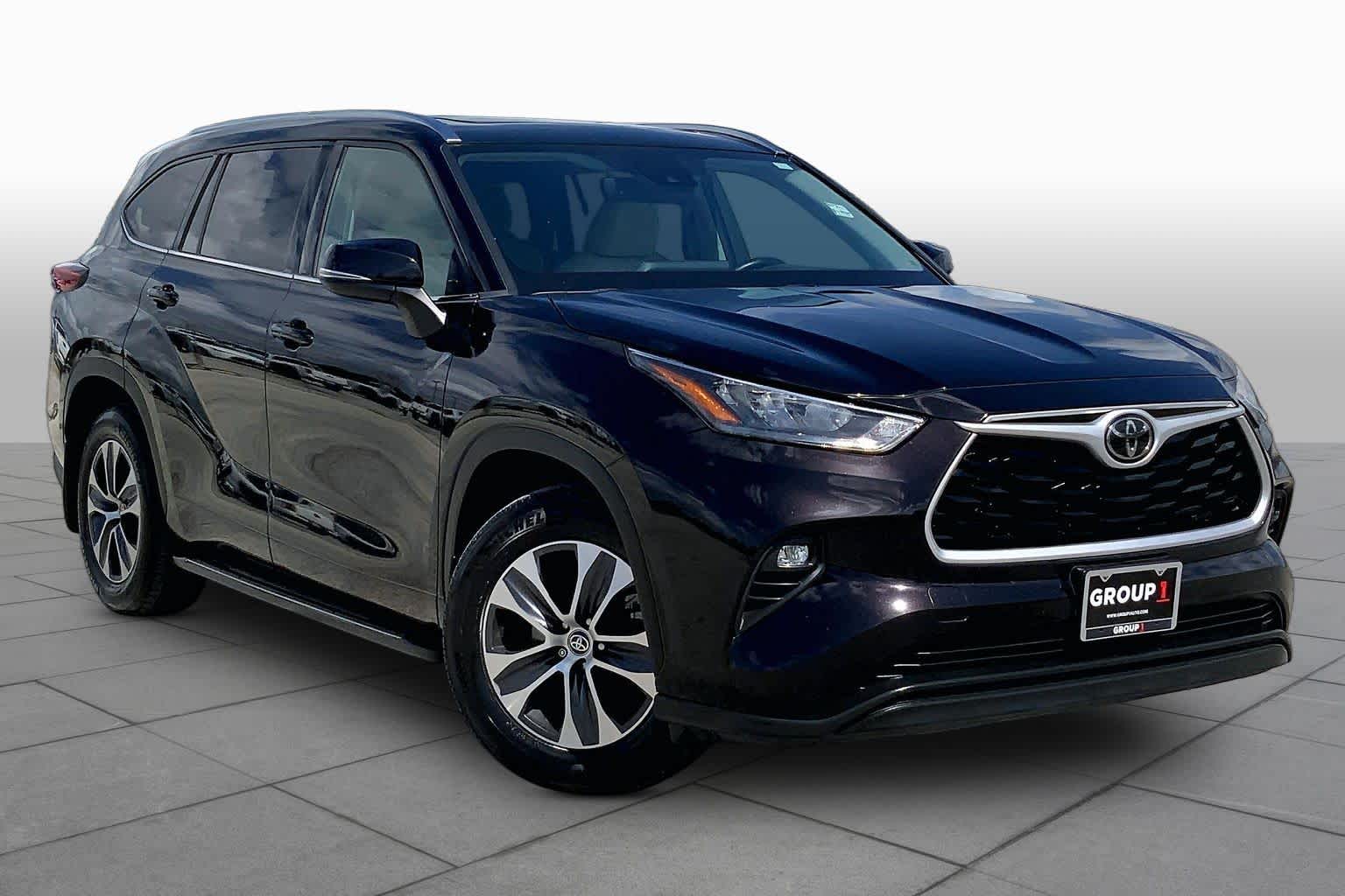 2020 Toyota Highlander XLE Opulent Amber at Group 1 Toyota Southwest
