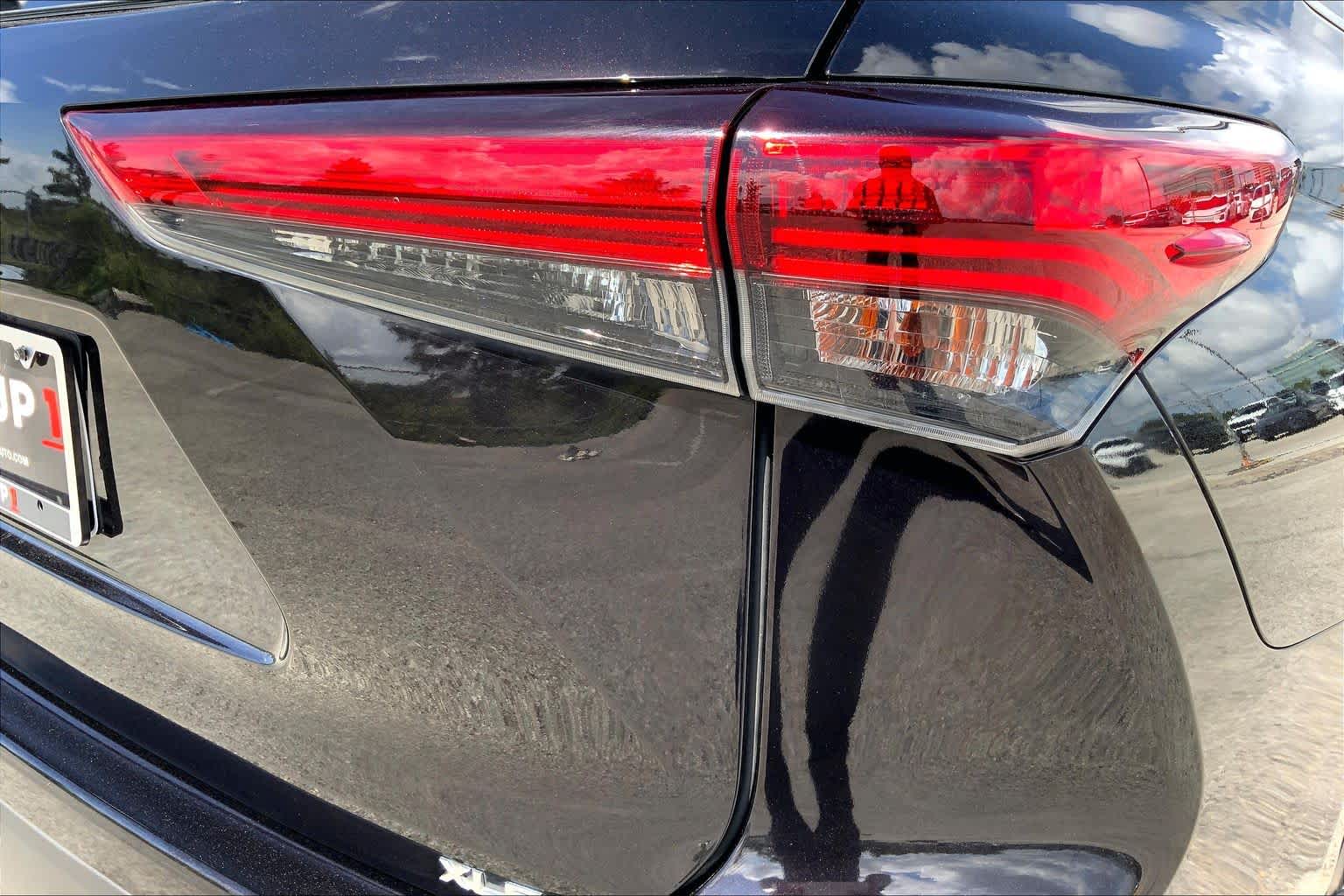 2020 Toyota Highlander XLE Opulent Amber at Group 1 Toyota Southwest