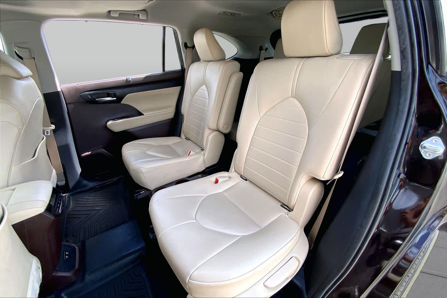 2020 Toyota Highlander XLE Opulent Amber at Group 1 Toyota Southwest
