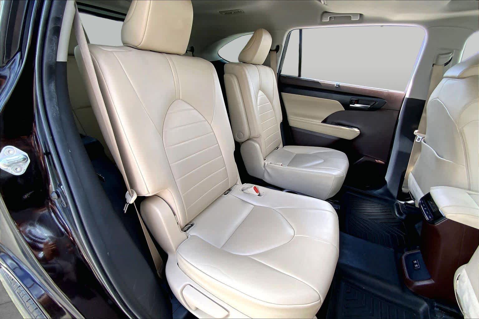 2020 Toyota Highlander XLE Opulent Amber at Group 1 Toyota Southwest