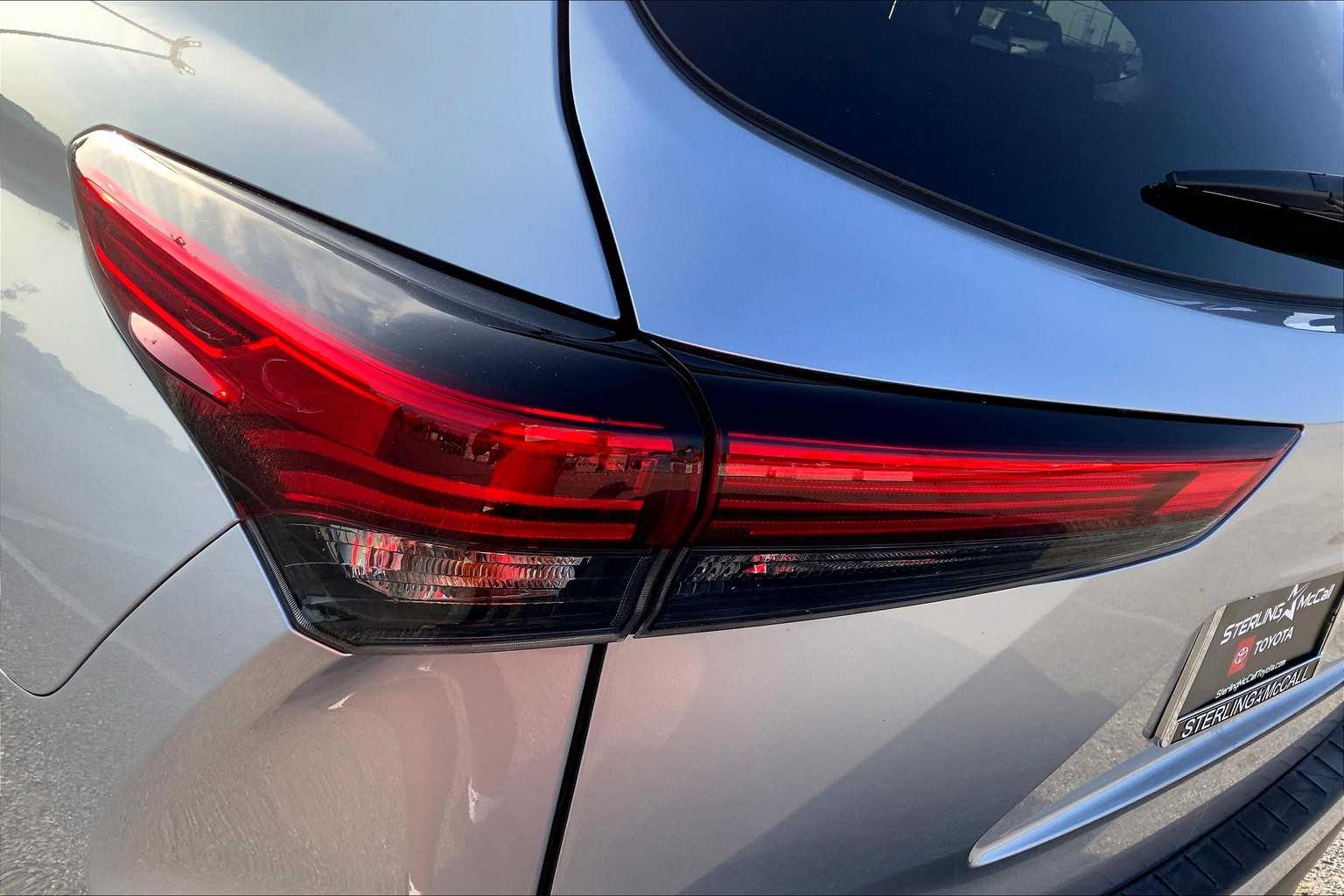 2022 Toyota Highlander XLE Celestial Silver Metallic at AutoNation Toyota Gulf Fwy