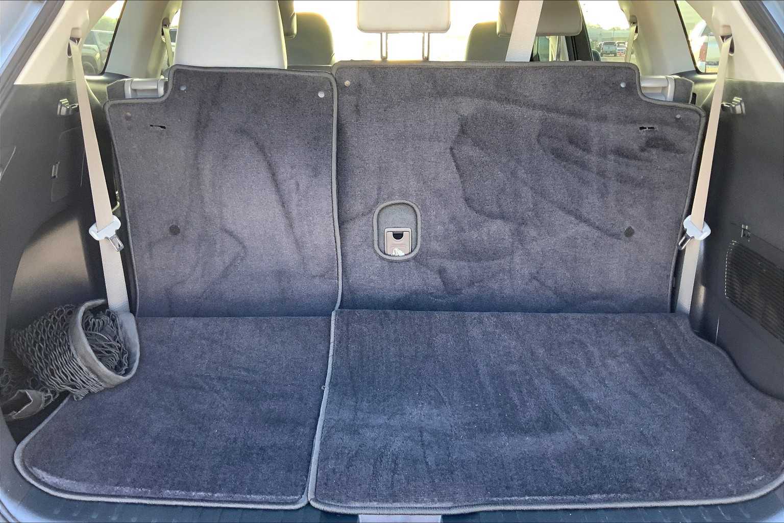 2022 Toyota Highlander XLE Celestial Silver Metallic at AutoNation Toyota Gulf Fwy