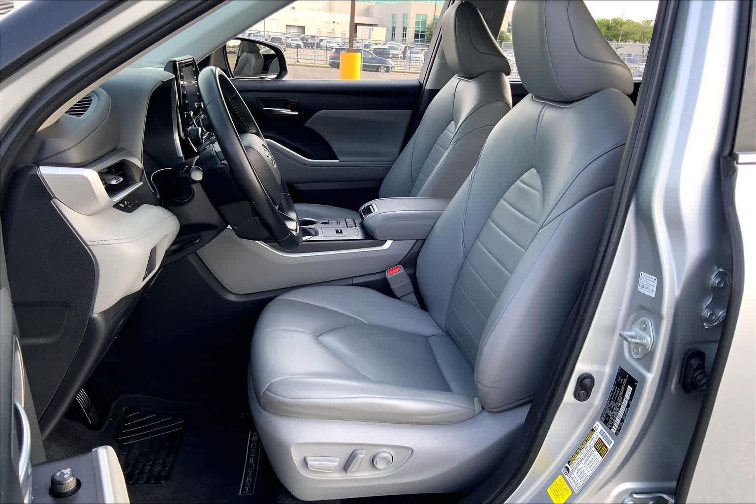2022 Toyota Highlander XLE Celestial Silver Metallic at Group 1 Toyota Southwest