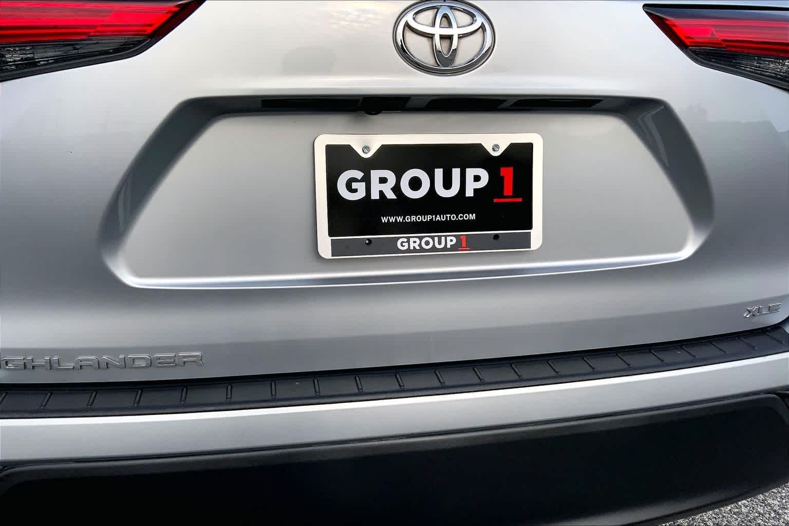 2022 Toyota Highlander XLE Celestial Silver Metallic at Group 1 Toyota Southwest