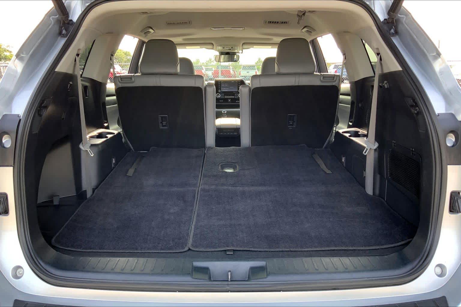 2022 Toyota Highlander XLE Celestial Silver Metallic at Group 1 Toyota Southwest