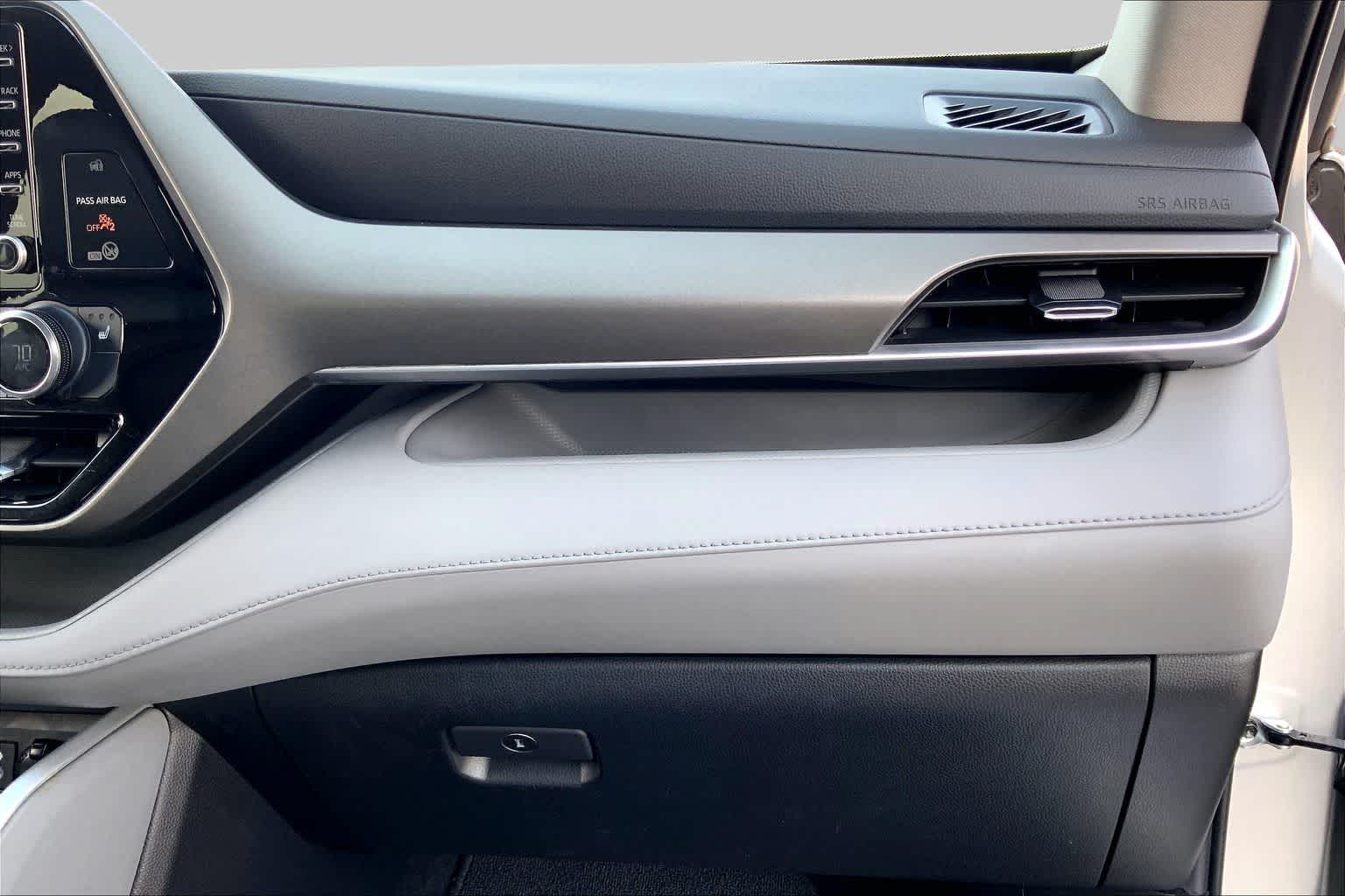 2022 Toyota Highlander XLE Celestial Silver Metallic at AutoNation Toyota Gulf Fwy