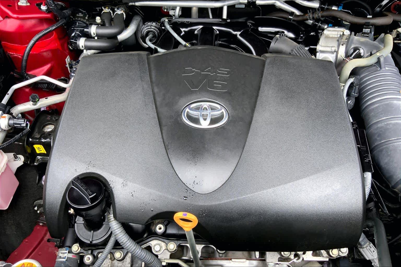 2021 Toyota Highlander XLE Ruby Flare Pearl at AutoNation Toyota Gulf Fwy