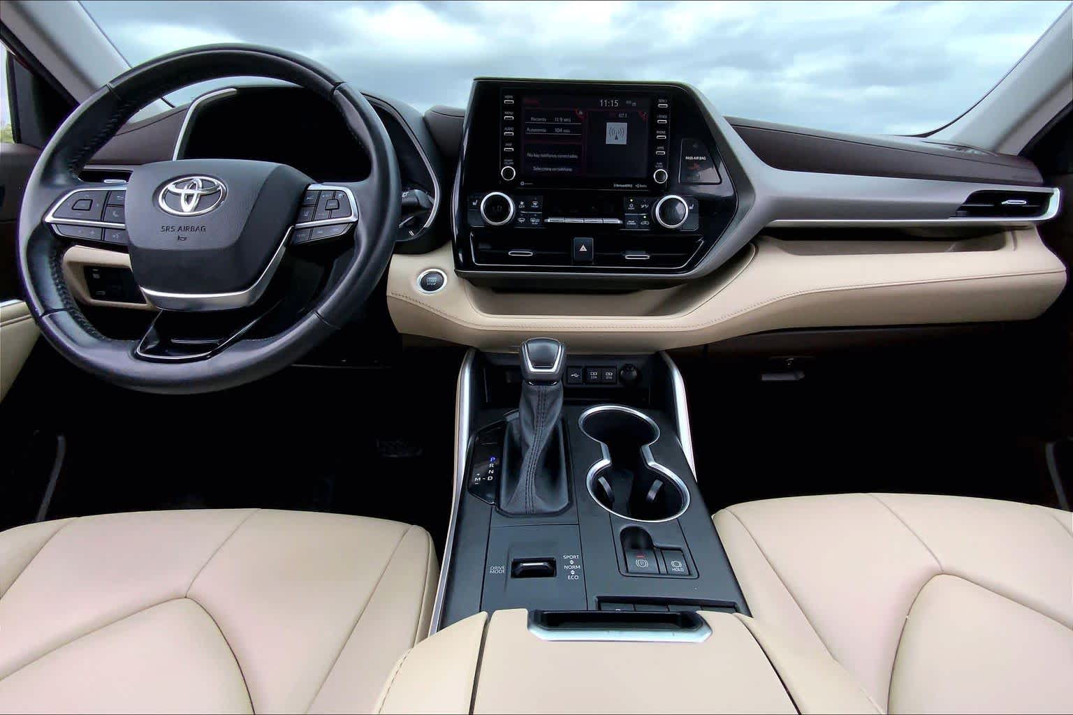 2021 Toyota Highlander XLE Ruby Flare Pearl at AutoNation Toyota Gulf Fwy