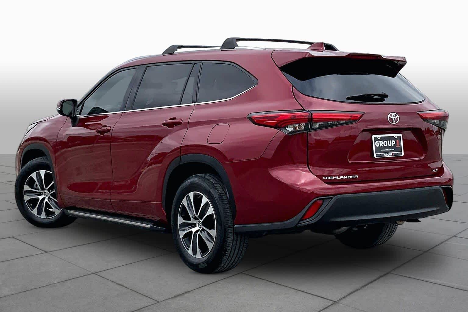 2021 Toyota Highlander XLE Ruby Flare Pearl at AutoNation Toyota Gulf Fwy