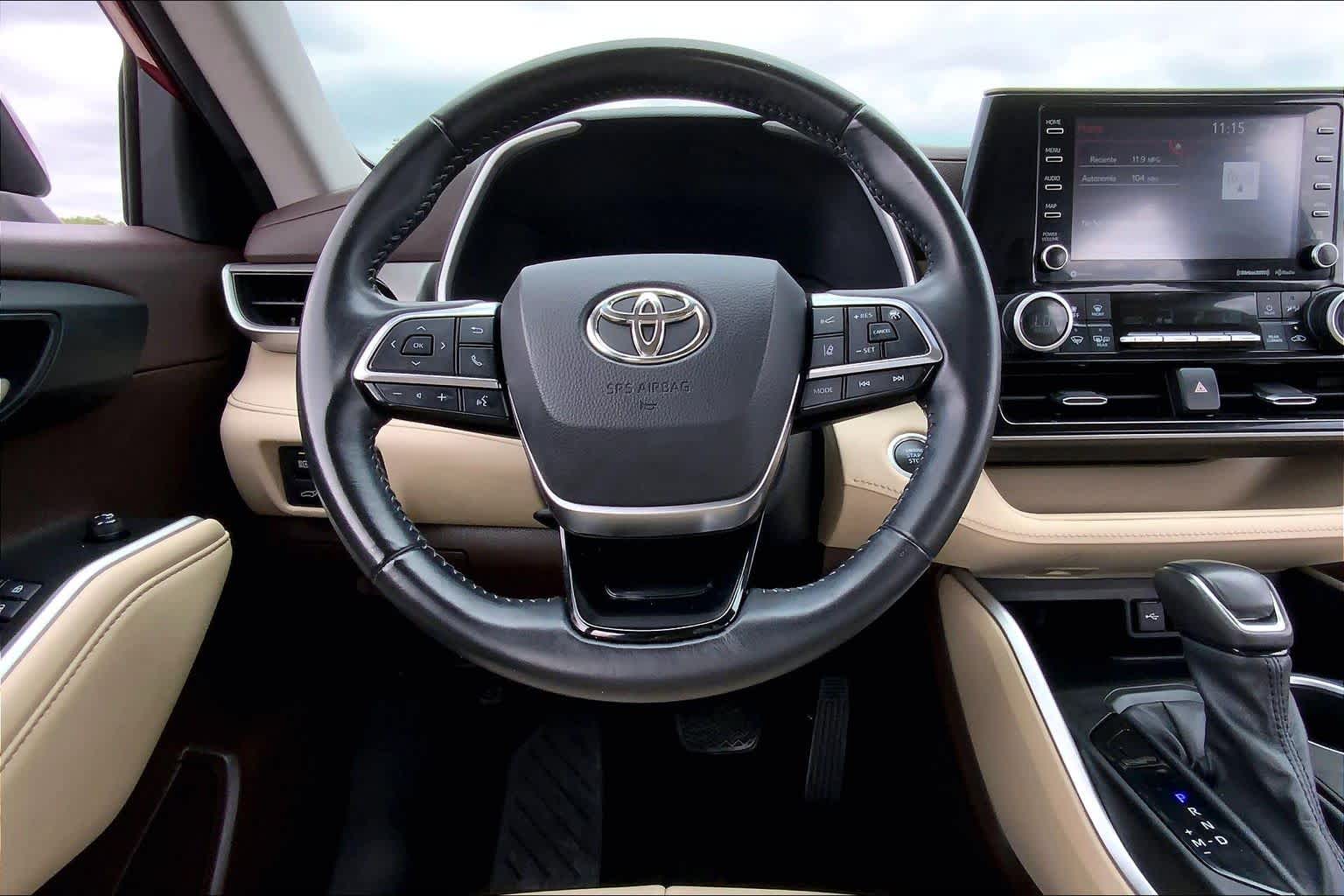 2021 Toyota Highlander XLE Ruby Flare Pearl at AutoNation Toyota Gulf Fwy