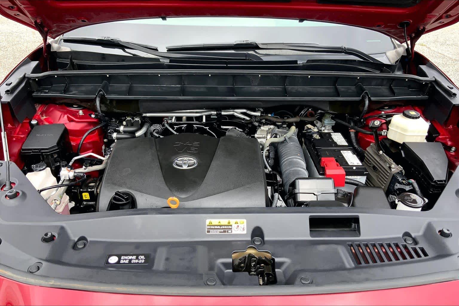 2021 Toyota Highlander XLE Ruby Flare Pearl at AutoNation Toyota Gulf Fwy