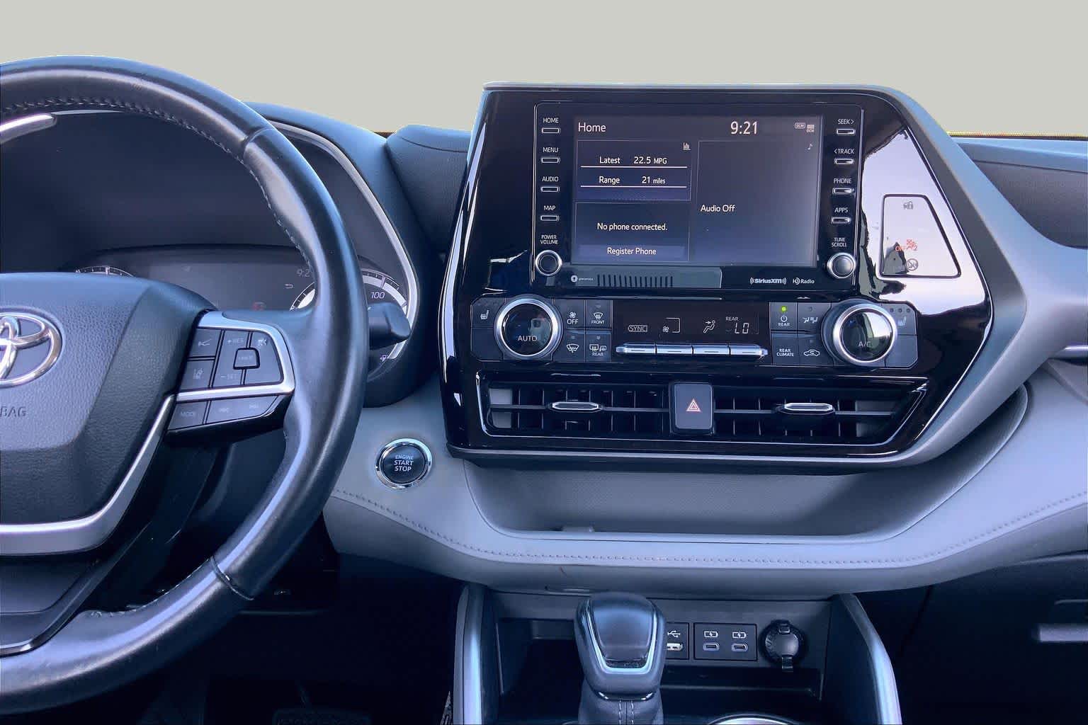 2022 Toyota Highlander photo 6 of 35
