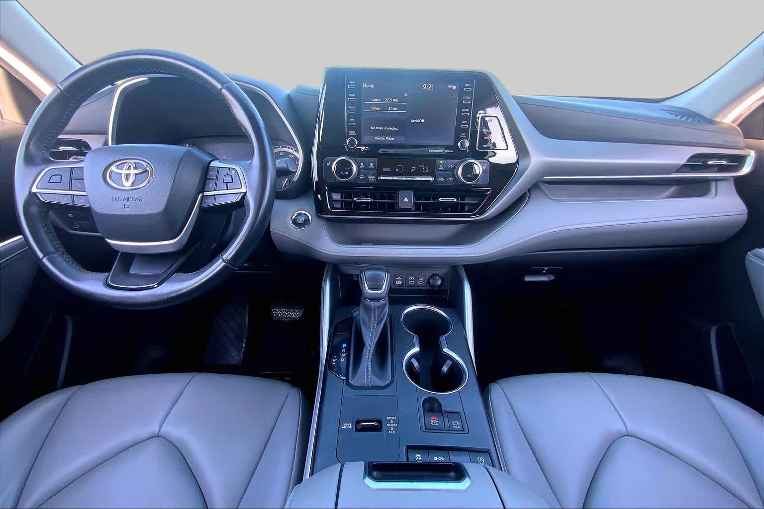 2022 Toyota Highlander photo 14 of 35