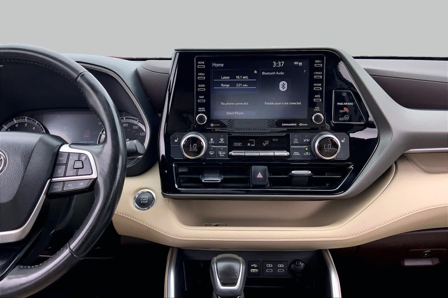 2022 Toyota Highlander XLE Blueprint at Group 1 Toyota Southwest