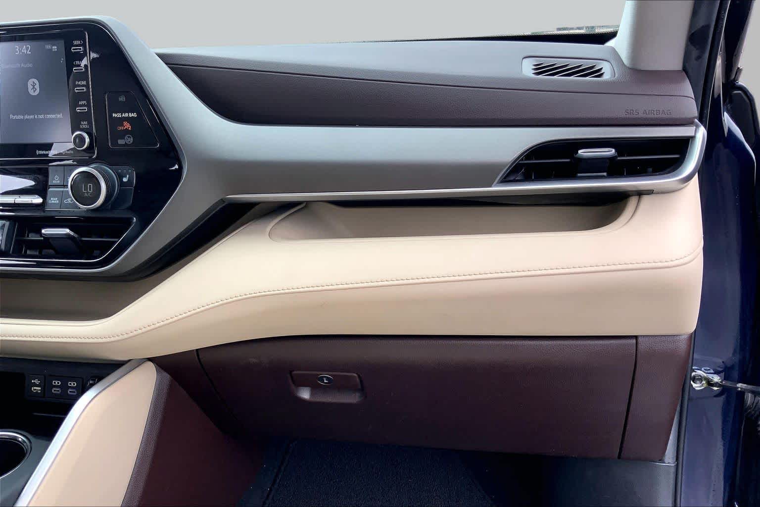 2022 Toyota Highlander XLE Blueprint at Group 1 Toyota Southwest