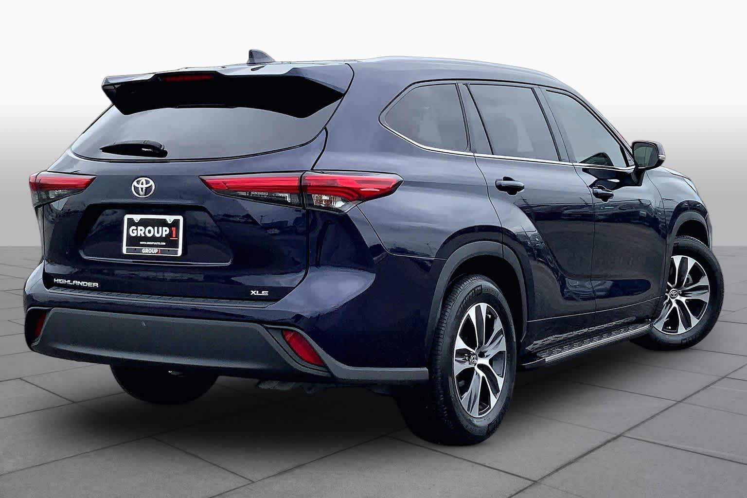 2022 Toyota Highlander XLE Blueprint at Group 1 Toyota Southwest