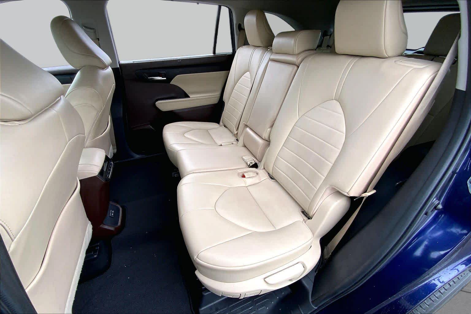 2022 Toyota Highlander XLE Blueprint at Group 1 Toyota Southwest