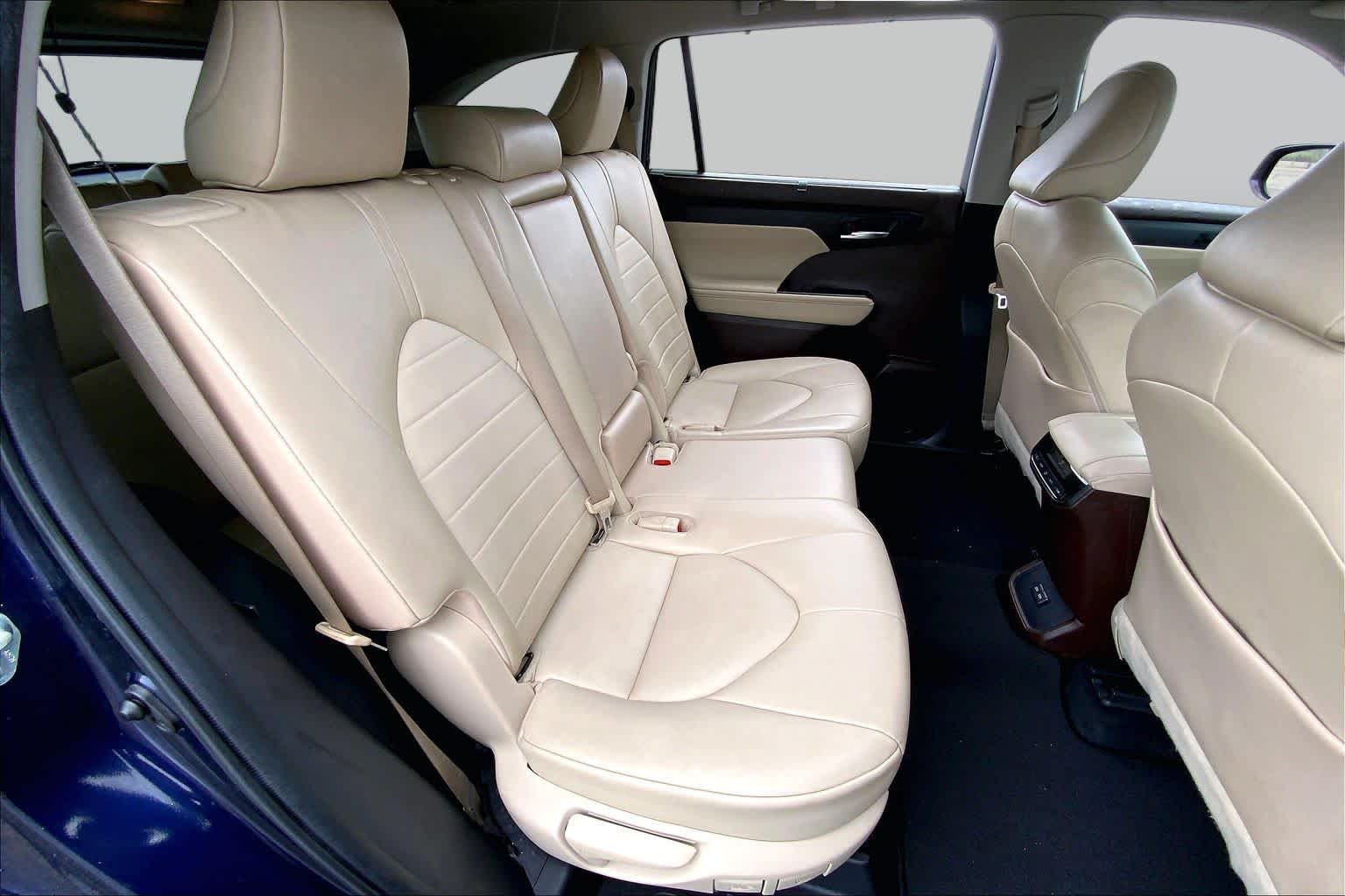 2022 Toyota Highlander XLE Blueprint at Group 1 Toyota Southwest