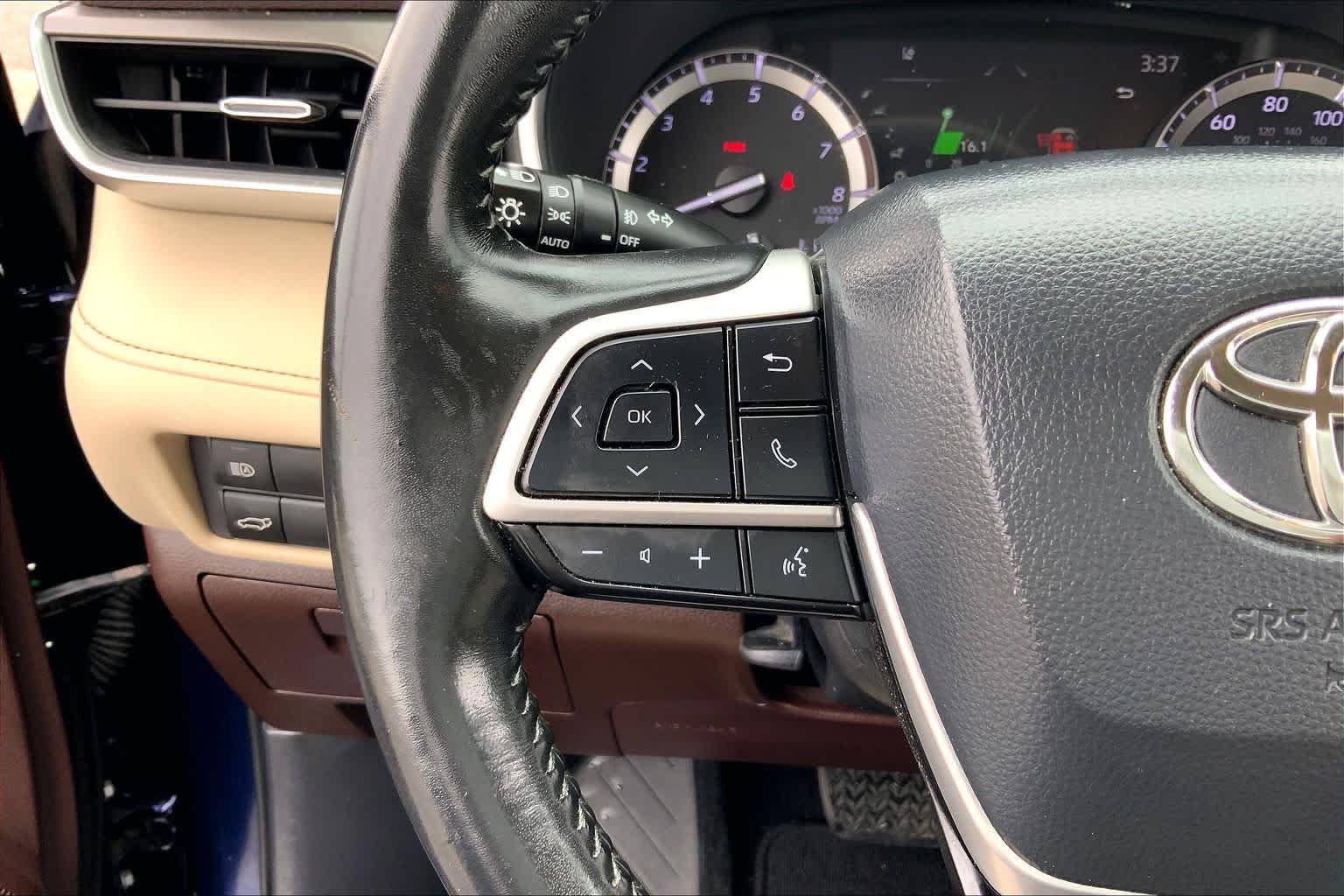 2022 Toyota Highlander XLE Blueprint at Group 1 Toyota Southwest