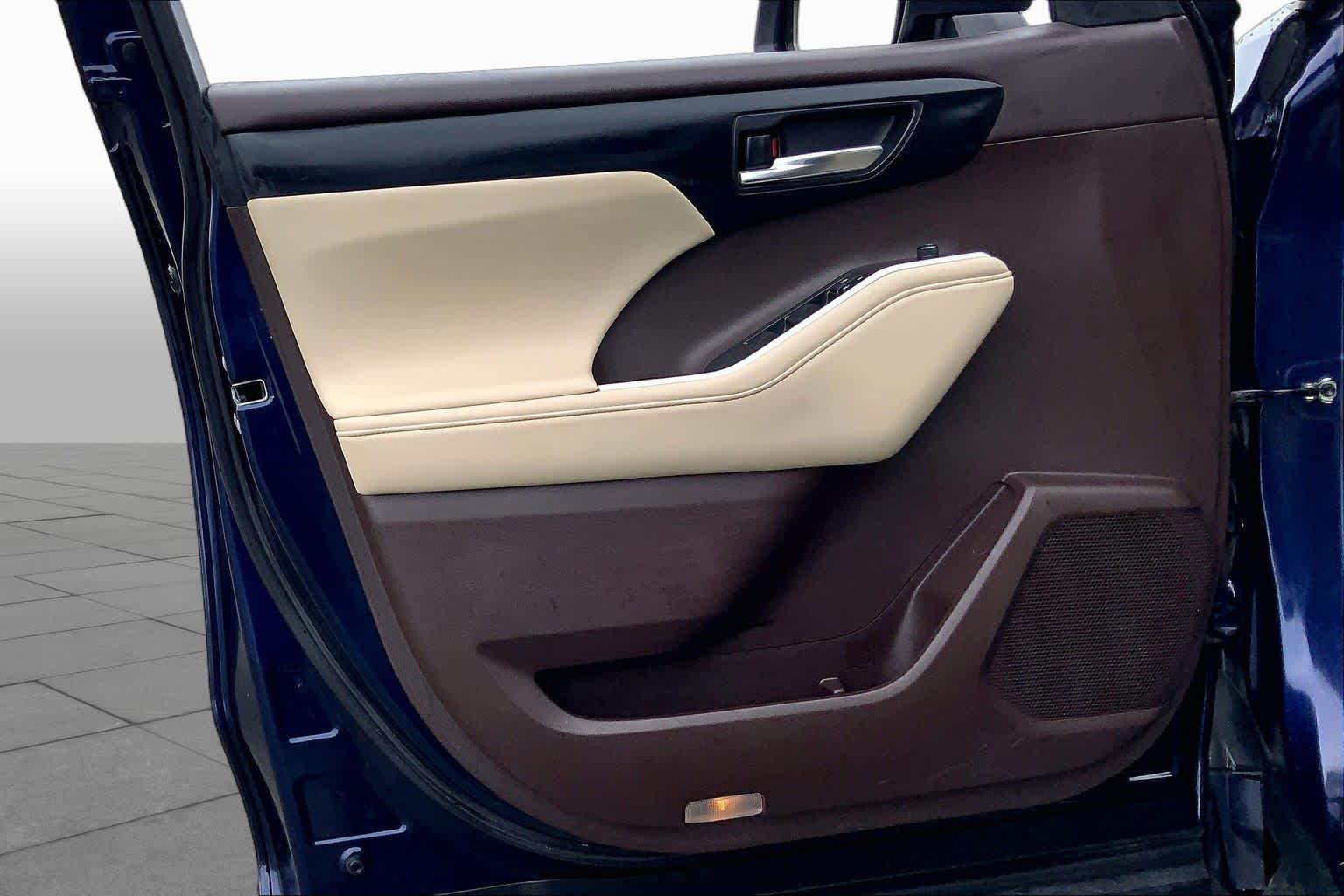 2022 Toyota Highlander XLE Blueprint at Group 1 Toyota Southwest