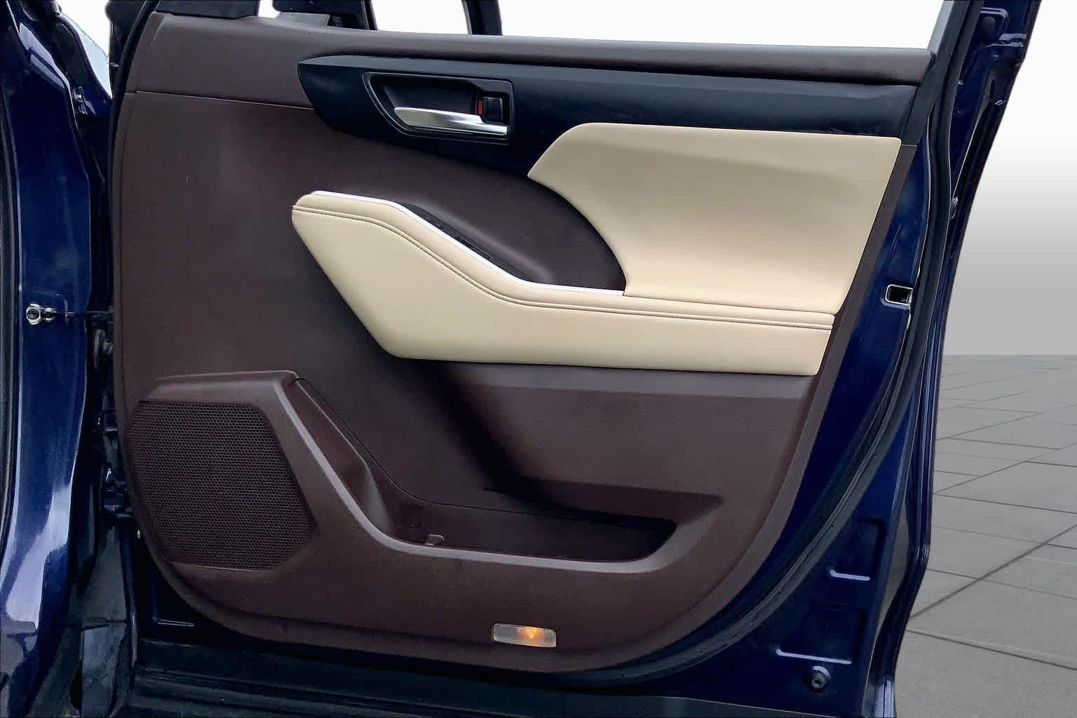 2022 Toyota Highlander XLE Blueprint at Group 1 Toyota Southwest