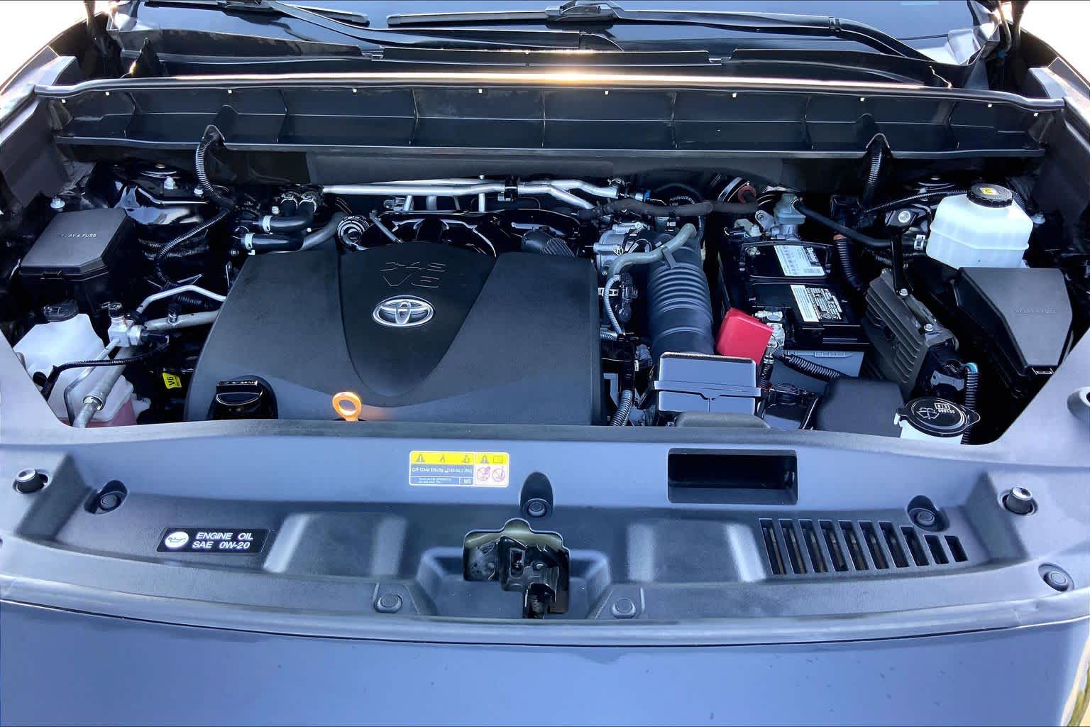 2021 Toyota Highlander photo 31 of 36