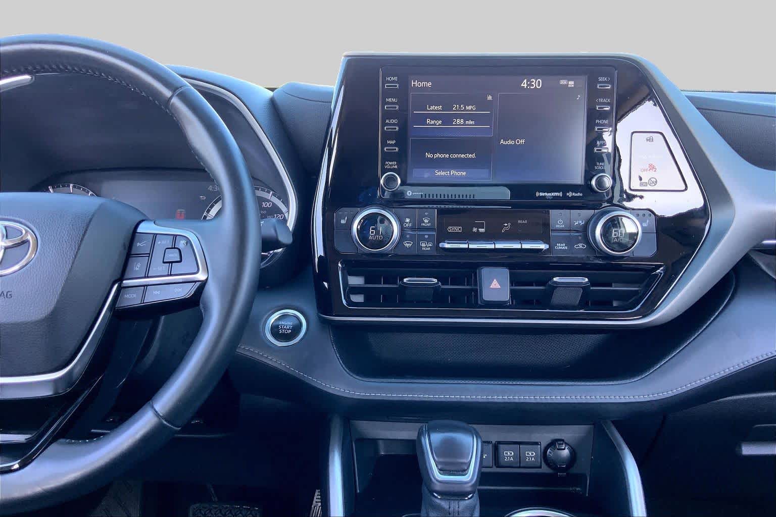 2021 Toyota Highlander photo 7 of 36