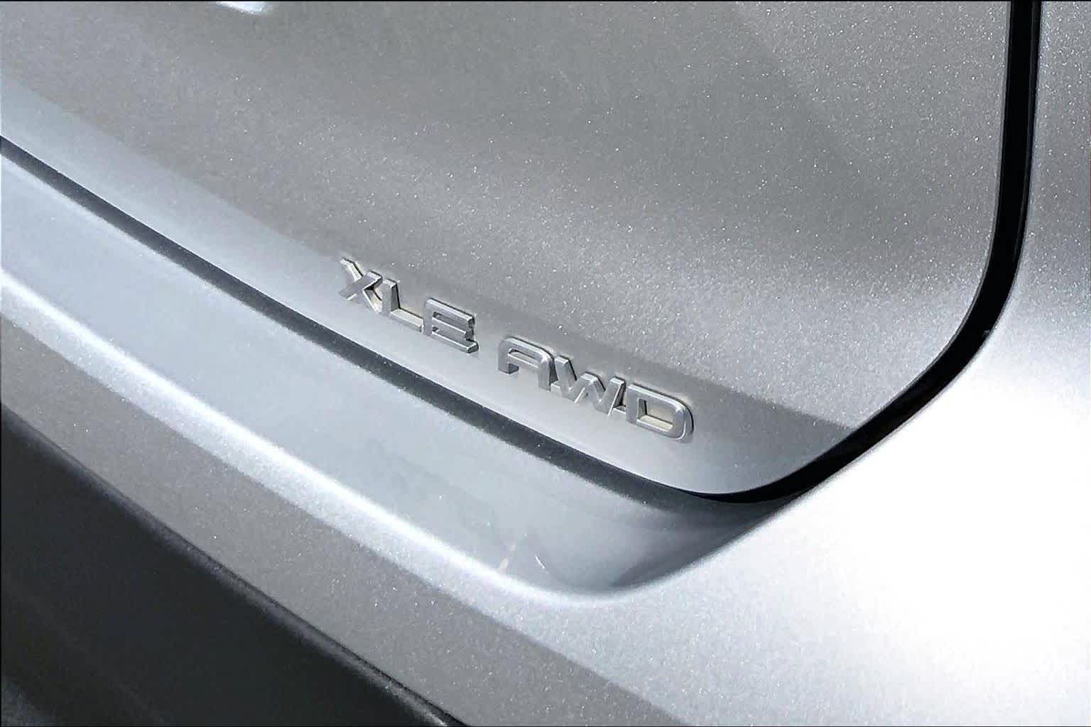 2022 Toyota Highlander XLE Celestial Silver Metallic at Lone Star Chevrolet