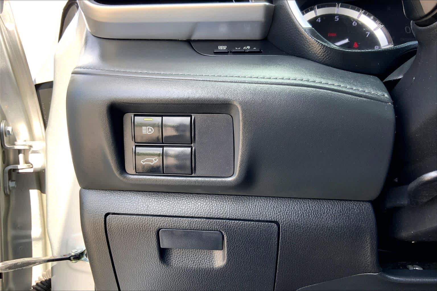 2022 Toyota Highlander XLE Celestial Silver Metallic at Lone Star Chevrolet