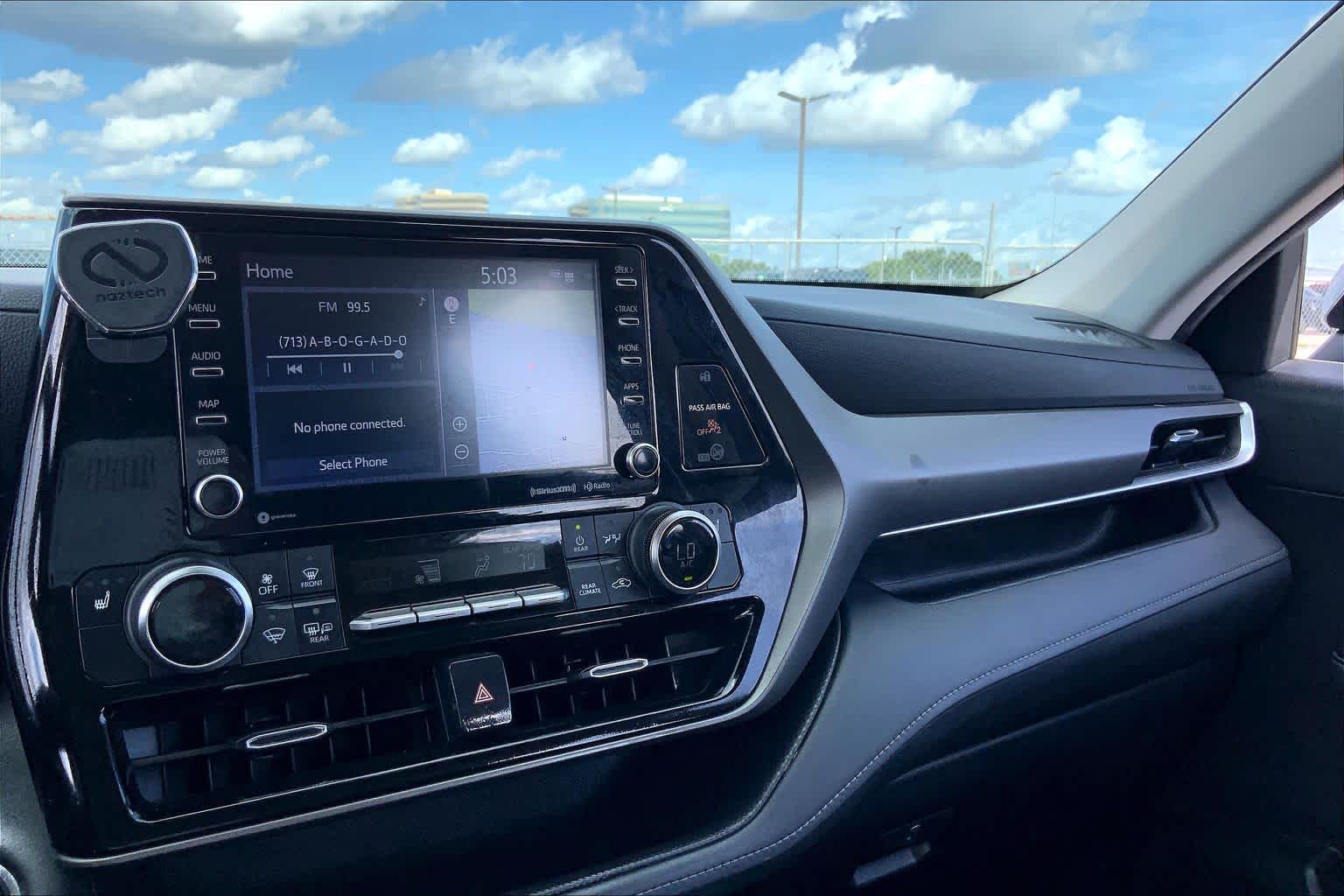 2022 Toyota Highlander XLE Celestial Silver Metallic at Lone Star Chevrolet