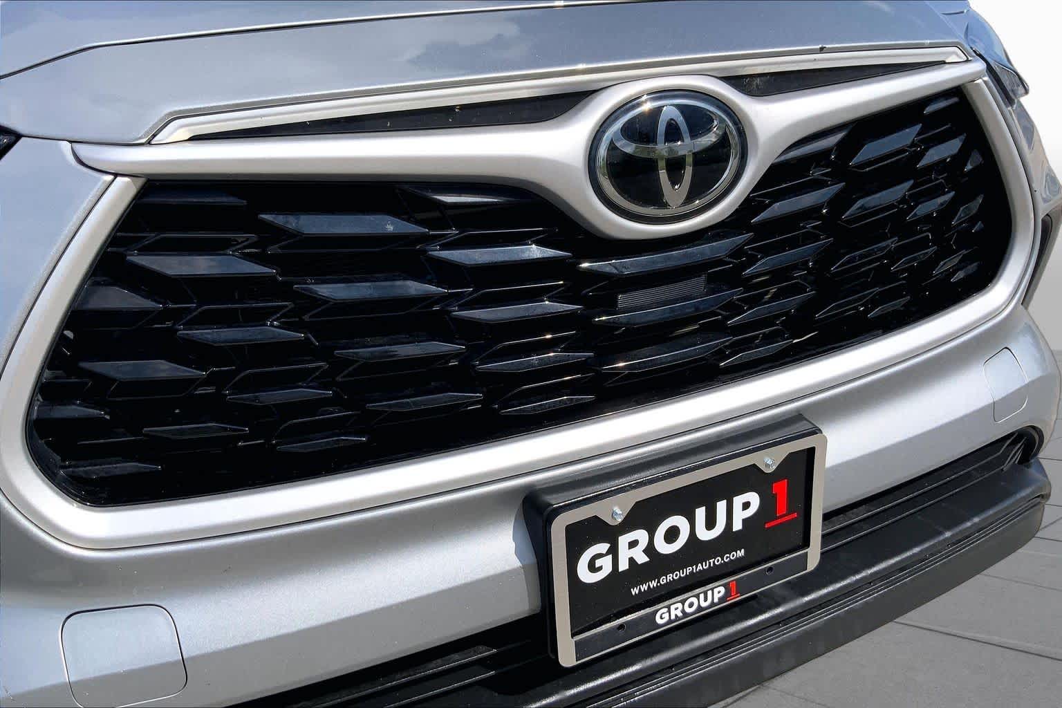 2022 Toyota Highlander XLE Celestial Silver Metallic at Lone Star Chevrolet
