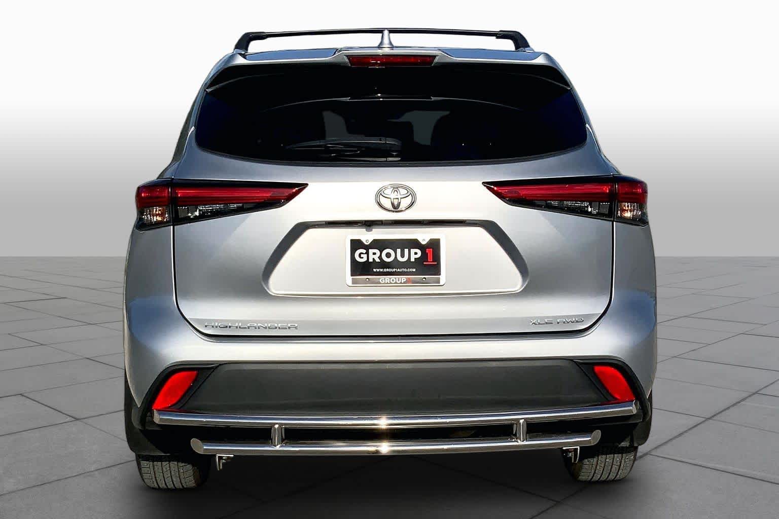 2022 Toyota Highlander XLE Celestial Silver Metallic at Group 1 Toyota Southwest