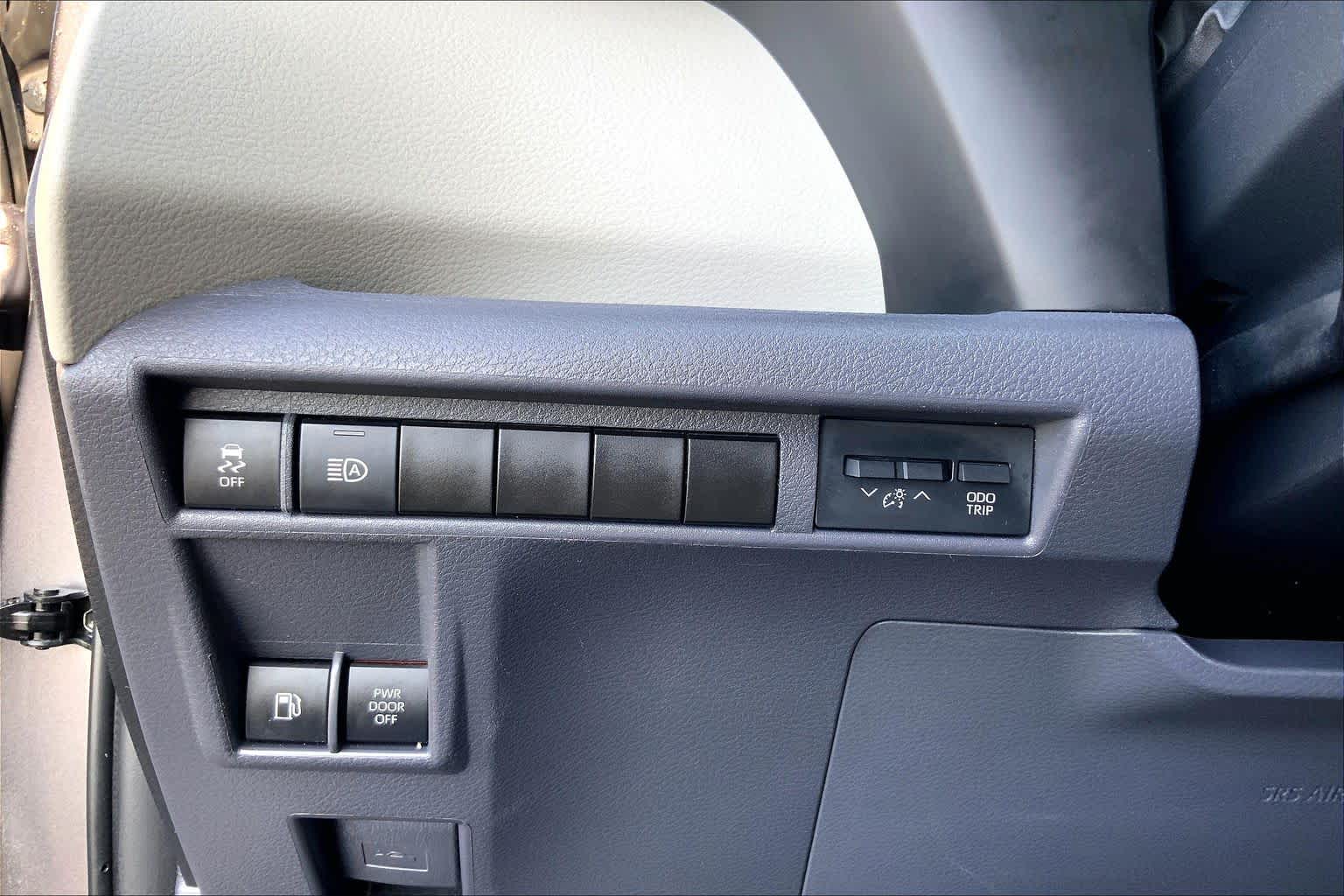 2022 Toyota Sienna XLE Predawn Gray Mica at Lexus of Clear Lake